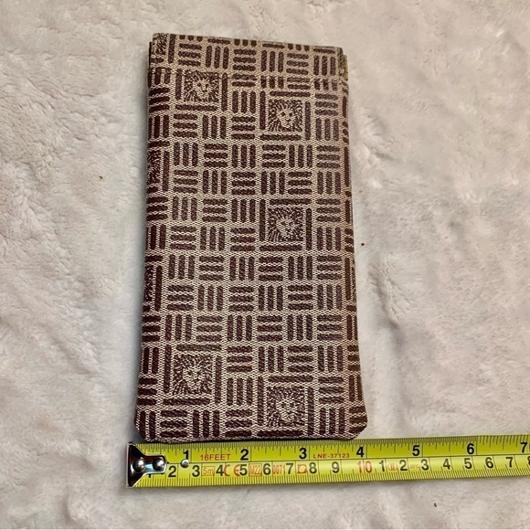 Anne Klein Travel Pouch Phone Case Brown Tan Monogram 7.5” x 5” Magnetic - Picture 6 of 7